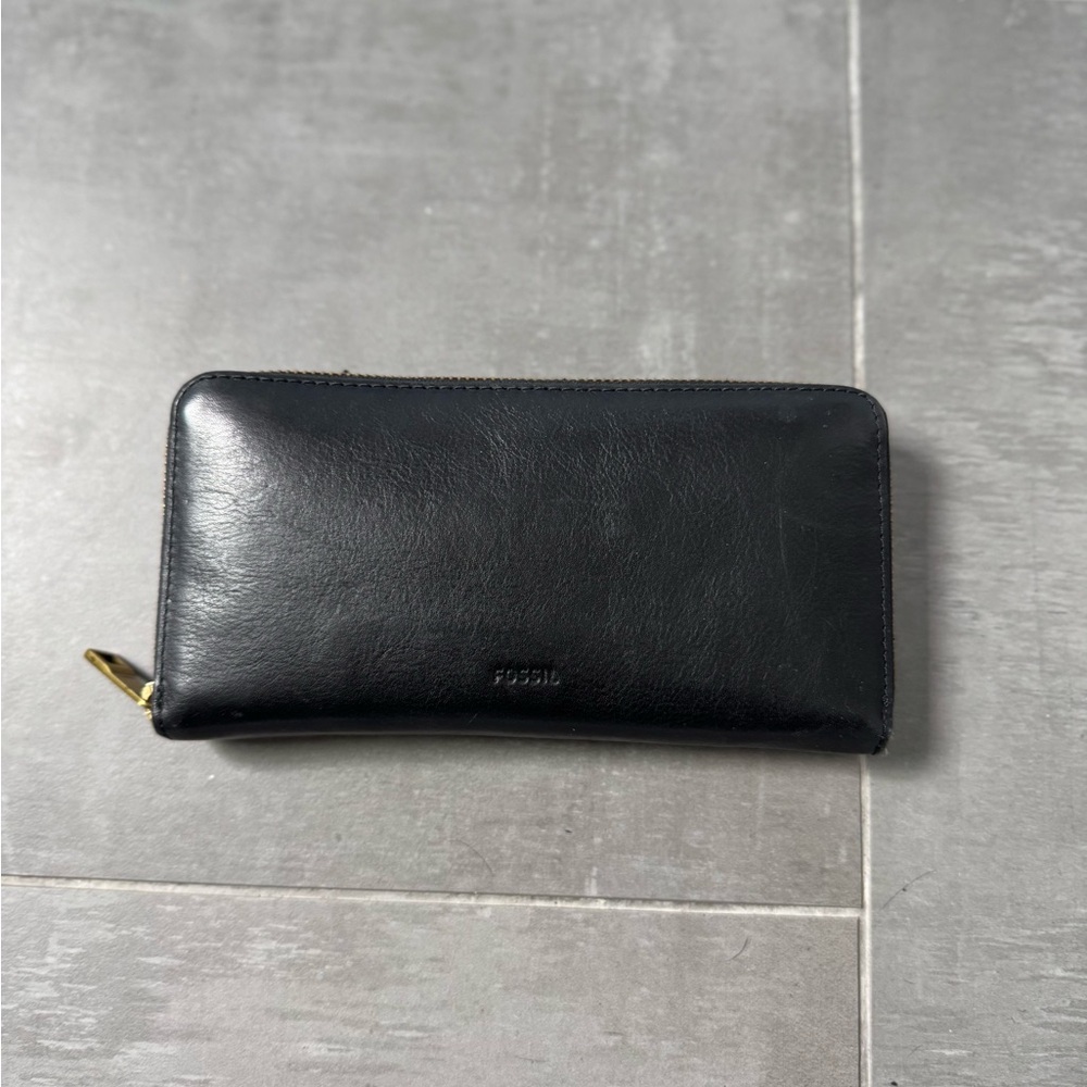 Fossil Black Leather Zip Wallet